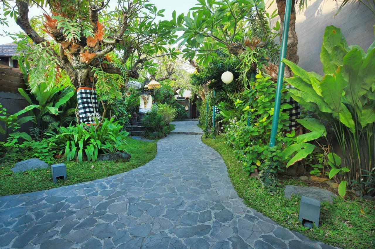 Le Jardin Villas Seminyak Buitenkant foto